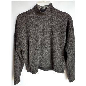 FOREVER 21 Black and Gray Sweater